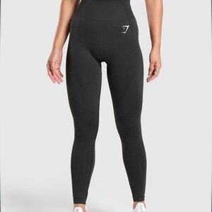 Gymshark Vitals Seamless 2.0 black leggings - Size S
